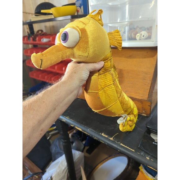 Disney Store Finding Nemo Seahorse Sheldon 16” Plush Stuffed Animal Toy - Picture 1 of 6
